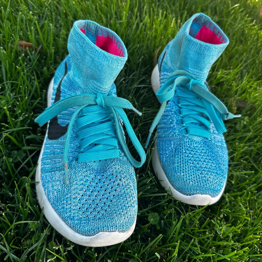 Nike Men's Lunarepic Plush Ride Flyknit Running Blue size 6 us